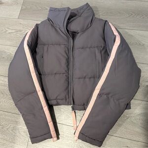 Gymshark  Oversized Cropped Puffer Jacket - Slate Lavender with Pink Accents